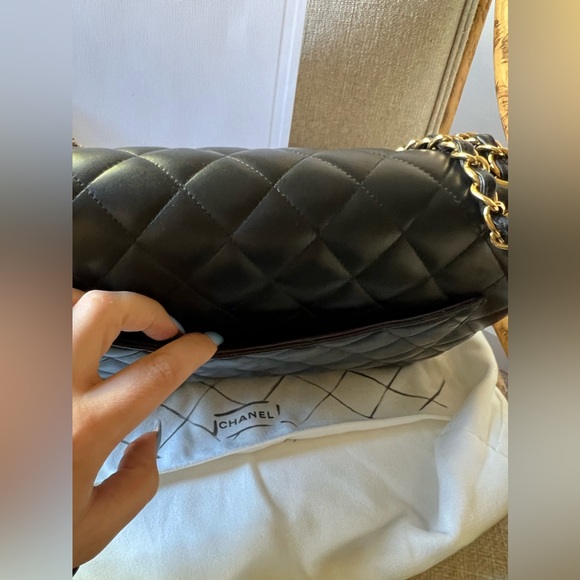 JUMBO CLASSIC CHANEL VERY RARE TO FIND IN STORE LAMBSKIN (SMOOTH) - Picture 12 of 12